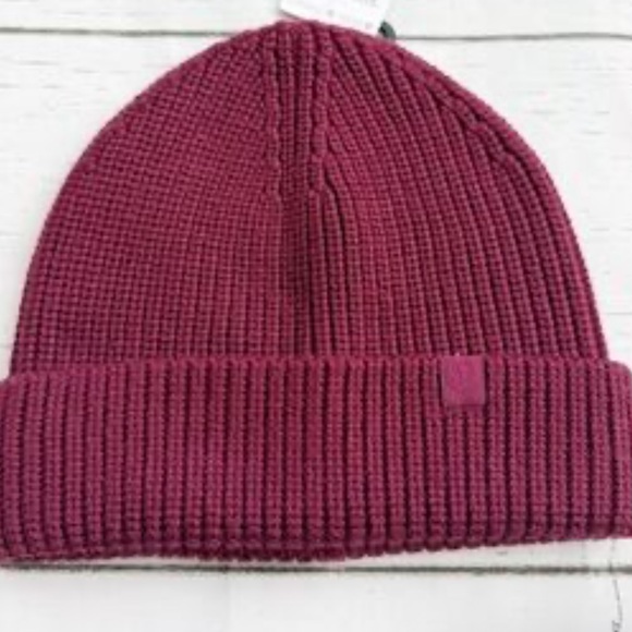 Lululemon Athletica Burgundy Knit Beanie - Picture 1 of 5